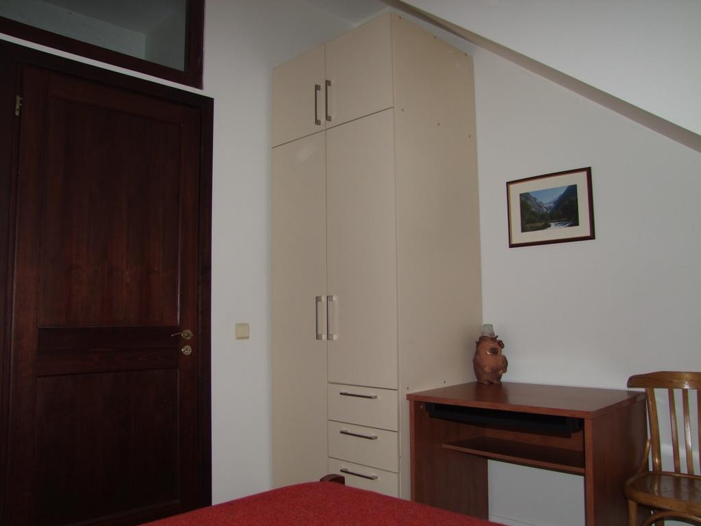 Old Town Apartment At Sv. Mikalojaus Vilnius Bagian luar foto